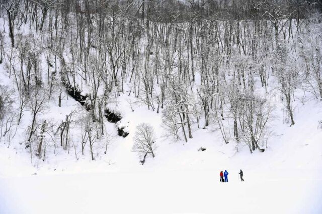 Snowshoe Tour Half Moon Lake